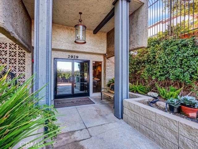 Detail Gallery Image 4 of 44 For 2929 Waverly, Los Feliz,  CA 90039 - 1 Beds | 2 Baths