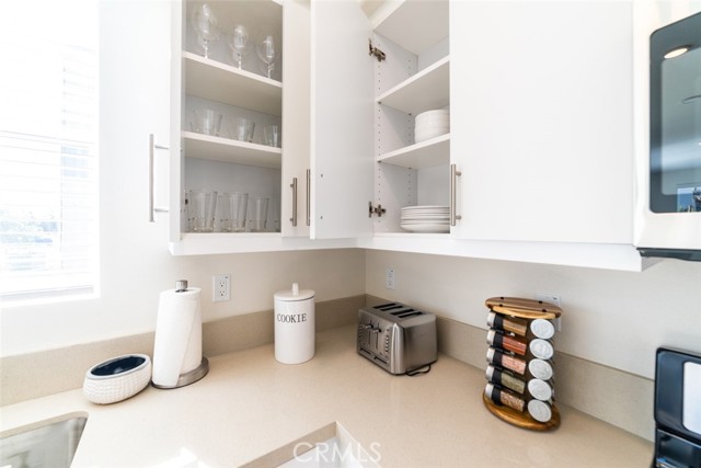 Detail Gallery Image 10 of 46 For 11037 Serene Dr, Rancho Cucamonga,  CA 91730 - 4 Beds | 2/2 Baths