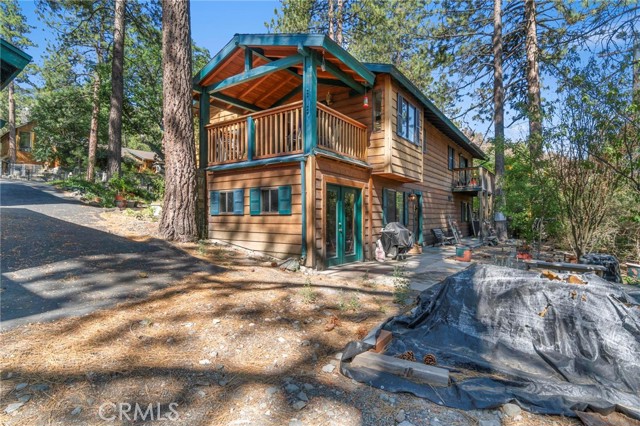 996 Eagle Road, Wrightwood CA: https://media.crmls.org/medias/5f6f7a02-24fb-4ea6-9574-af8c32c2bca3.jpg