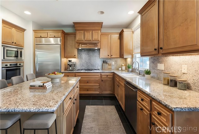 Detail Gallery Image 4 of 58 For 4591 Camino Del Sol, Calabasas,  CA 91302 - 4 Beds | 4 Baths