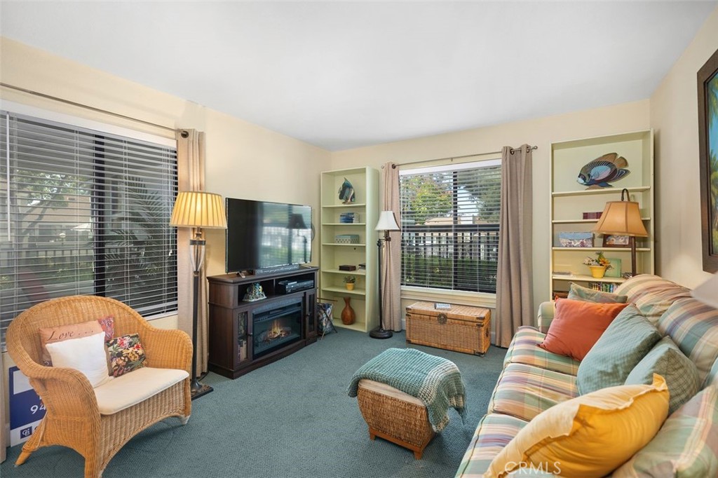 5f70e06f 96d3 43b8 98c2 326f31fa819f