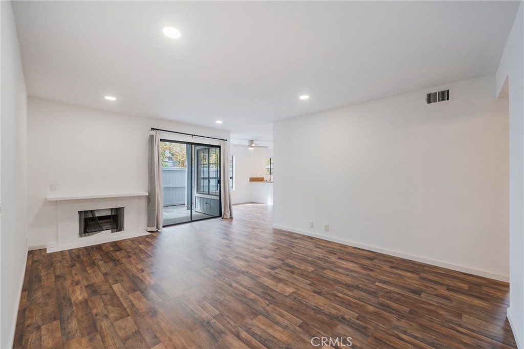 MLS #OC25239803 image #14