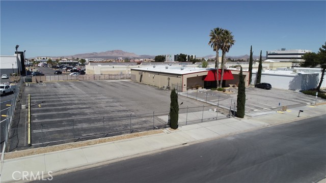 15346 Anacapa Road, Victorville, California 92392, ,Commercial Lease,For Rent,15346 Anacapa Road,CRHD23183735