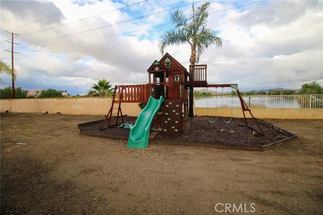 30499 Covecrest Circle, Menifee CA: https://media.crmls.org/medias/5f7200f6-5716-4f98-8f32-1ee566591650.jpg