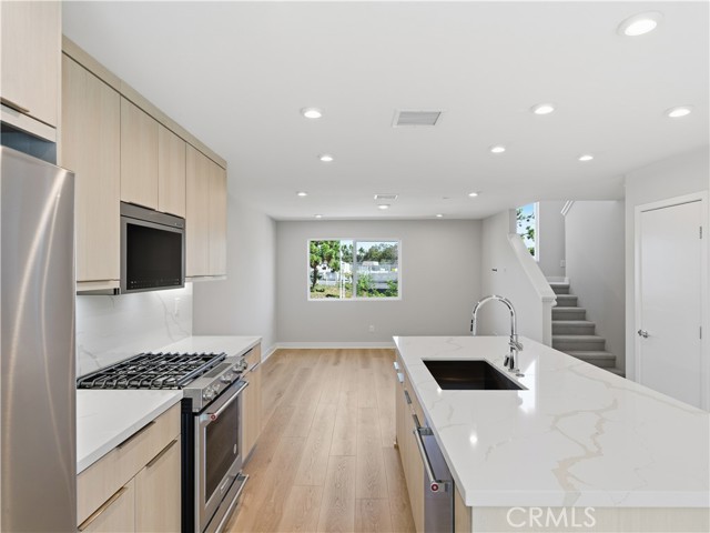 MLS #OC25241320 image #7