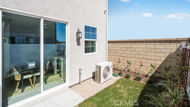 2540 E Lincoln Paseo, Ontario CA: https://media.crmls.org/medias/5f72489f-bd1e-4bff-927c-317fed68e696.jpg