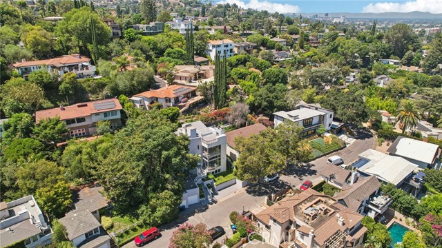 Detail Gallery Image 66 of 75 For 13424 Contour Dr, Sherman Oaks,  CA 91423 - 3 Beds | 4 Baths