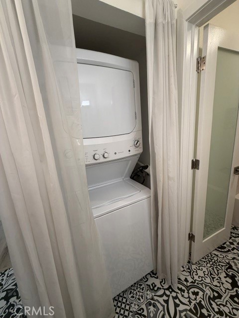 Detail Gallery Image 16 of 39 For 6275 Canoga, Woodland Hills,  CA 91367 - 2 Beds | 1 Baths