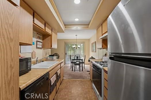 Detail Gallery Image 5 of 13 For 3138 Little Mountain Dr a,  San Bernardino,  CA 92405 - 2 Beds | 2 Baths