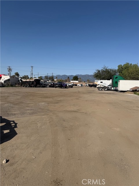 Detail Gallery Image 2 of 7 For 1966 W Rialto, San Bernardino,  CA 92410 - – Beds | – Baths