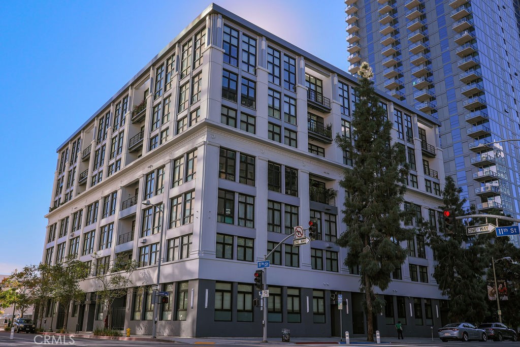 330 W 11th Street 407, Los Angeles, CA 90015