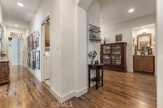 1708 Bandon Court, Oakdale CA: https://media.crmls.org/medias/5f7470ab-8382-4dda-a2ba-7612a736f76b.jpg