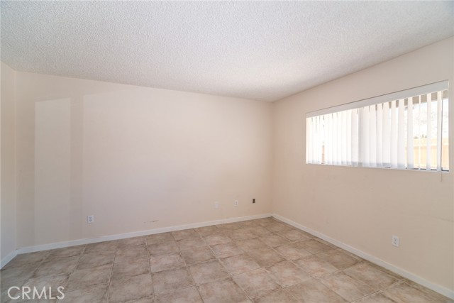 66320 Avenida Barona, Desert Hot Springs CA: https://media.crmls.org/medias/5f74d4db-213e-4a6a-95a1-44386213fcaa.jpg