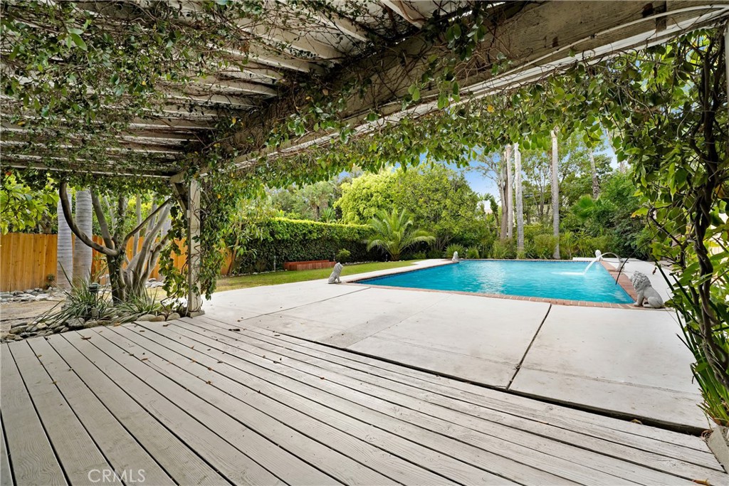 MLS #OC25224176 image #37