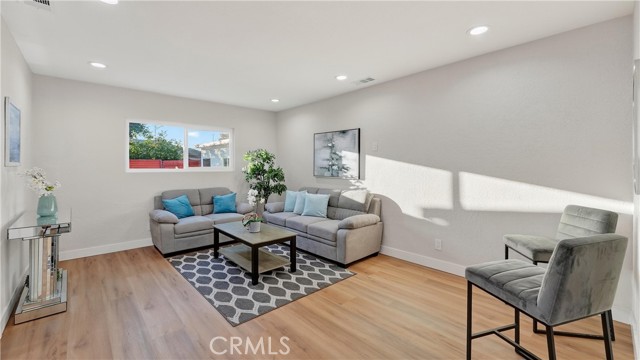 Detail Gallery Image 4 of 32 For 12729 Pecos Ave, Norwalk,  CA 90650 - 3 Beds | 1 Baths