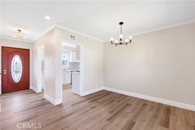 Detail Gallery Image 6 of 16 For 7733 Mason, Winnetka,  CA 91306 - 3 Beds | 2 Baths