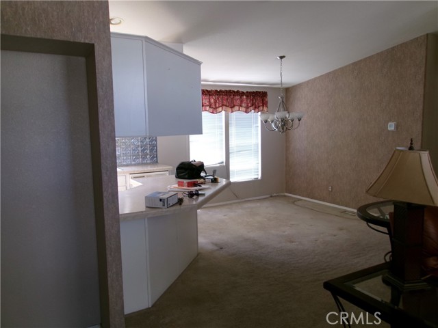Detail Gallery Image 36 of 61 For 13983 Silver Lake Pl, Victorville,  CA 92395 - 3 Beds | 2 Baths