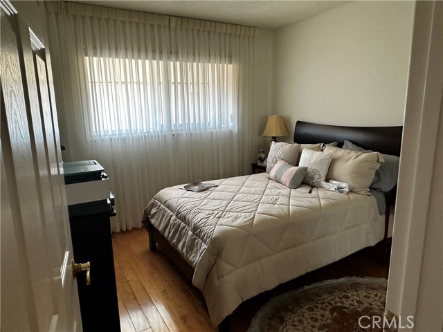 7800 Via Genova, Burbank CA: https://media.crmls.org/medias/5f77081e-77b6-40d3-8460-5c657843a118.jpg