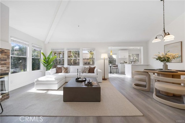 Front Image Thumbnail for CRTR25252594