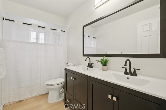 55 Via Cordoba, Rancho Santa Margarita CA: https://media.crmls.org/medias/5f788d37-8c9a-4ef9-89ea-a520825d6362.jpg