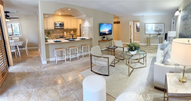 Detail Gallery Image 11 of 40 For 575 Esplanade #102,  Redondo Beach,  CA 90277 - 3 Beds | 2 Baths