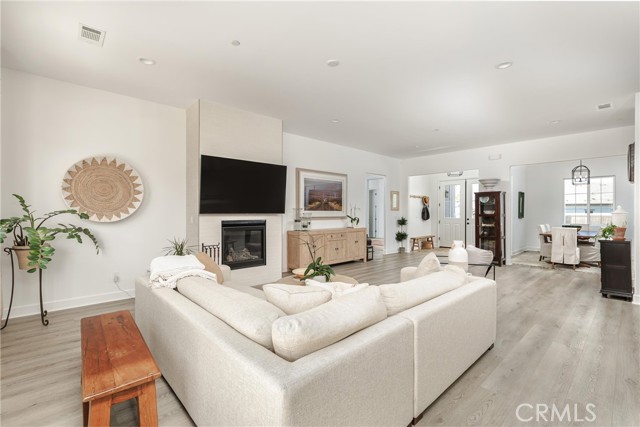 Detail Gallery Image 10 of 41 For 1422 Black Oak Dr, Santa Maria,  CA 93455 - 4 Beds | 3/1 Baths