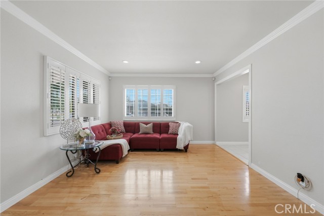 Detail Gallery Image 2 of 29 For 9809 Houghton Ave, Santa Fe Springs,  CA 90670 - 3 Beds | 2 Baths