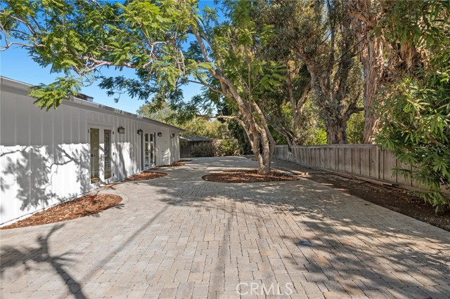 Detail Gallery Image 22 of 27 For 2312 Fairhill Dr, Newport Beach,  CA 92660 - 3 Beds | 2 Baths