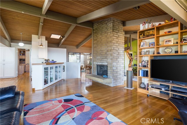 1315 Via Zumaya, Palos Verdes Estates, California 90274, 5 Bedrooms Bedrooms, ,3 BathroomsBathrooms,Residential,Sold,Via Zumaya,PV17039803