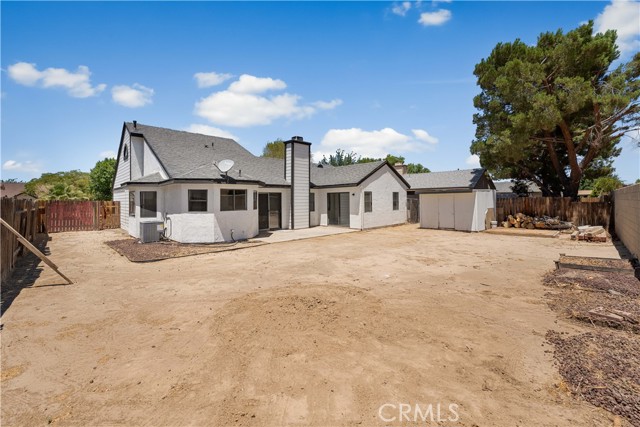 44130 Dahlia Street, Lancaster CA: https://media.crmls.org/medias/5f7c6277-961f-4d5f-b990-b688f60b019c.jpg