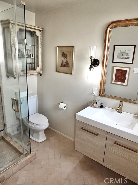 3901 E Livingston Drive, Long Beach CA: https://media.crmls.org/medias/5f7ca712-f9f3-49cb-98d4-60fa2db325d8.jpg