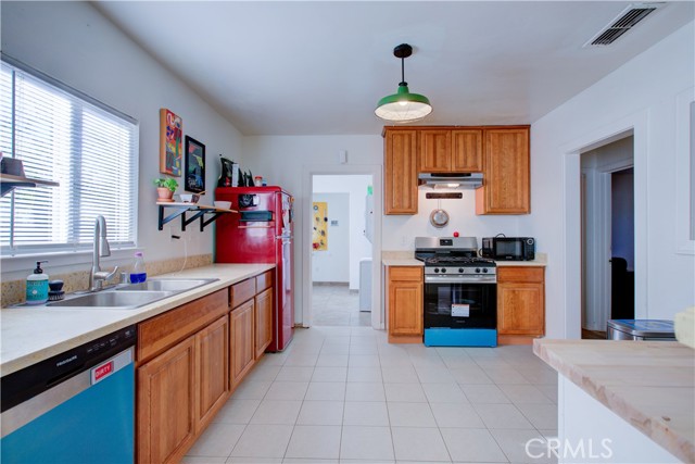 Detail Gallery Image 2 of 52 For 148 E 23rd, Merced,  CA 95340 - 3 Beds | 2 Baths