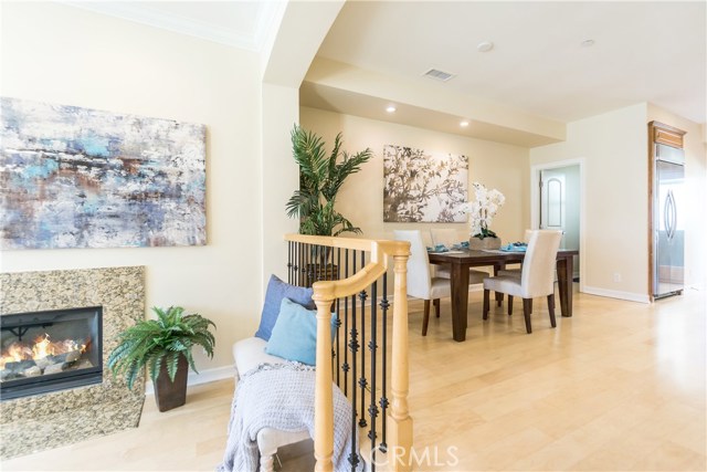 206 Calle Miramar, Redondo Beach, California 90277, 4 Bedrooms Bedrooms, ,3 BathroomsBathrooms,Residential,Sold,Calle Miramar,SB17021229