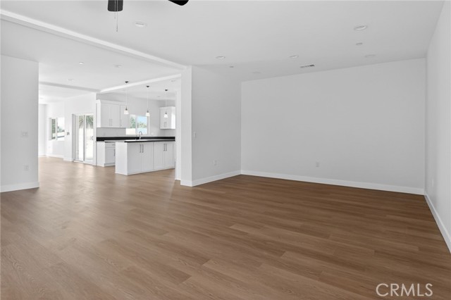 Detail Gallery Image 13 of 33 For 16015 Ceres Ave, Fontana,  CA 92335 - 3 Beds | 4/1 Baths