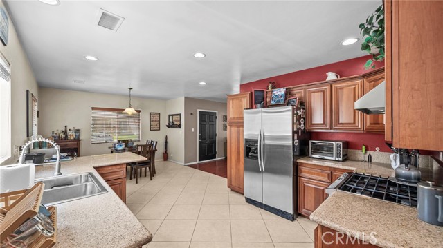 Detail Gallery Image 11 of 36 For 6048 Fidler Ave, Lakewood,  CA 90712 - 3 Beds | 2 Baths
