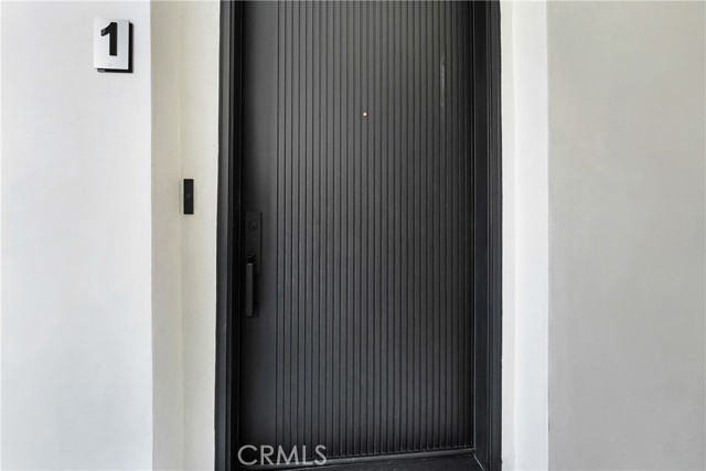 4036 Rosemont Avenue, Montrose CA: https://media.crmls.org/medias/5f7da08c-68f3-4a0b-b8d2-86a1044a0470.jpg