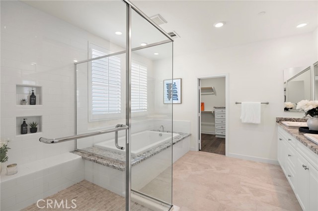 103 Aims, Irvine CA: https://media.crmls.org/medias/5f7e19ae-e43b-4c7f-81cd-ad2d0f3cf299.jpg