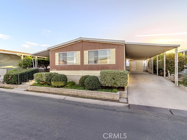 Detail Gallery Image 2 of 28 For 1420 Glengrove, Corona,  CA 92882 - 3 Beds | 2 Baths