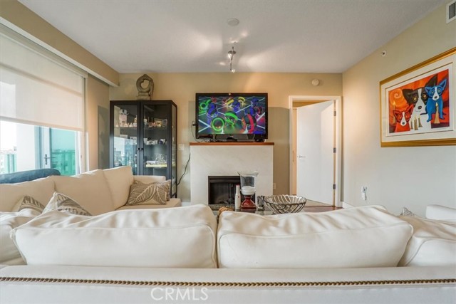 3141 Michelson Drive, Irvine CA: https://media.crmls.org/medias/5f7fe7c8-a9ec-41b1-aaff-473e74b658a1.jpg