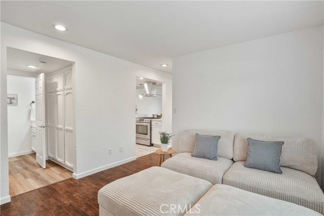 Detail Gallery Image 11 of 25 For 1504 Santiago Ct, Bakersfield,  CA 93307 - 4 Beds | 2/1 Baths