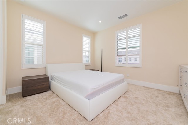 Detail Gallery Image 27 of 56 For 58 Longchamp, Irvine,  CA 92602 - 4 Beds | 4/1 Baths