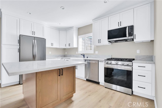 Image 23 of 51 For 5602 Verdura Ave