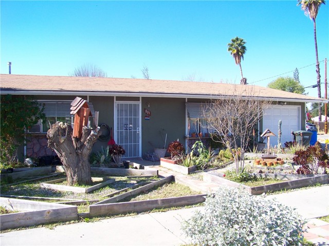 Detail Gallery Image 6 of 18 For 801 S State, Hemet,  CA 92543 - 2 Beds | 1 Baths