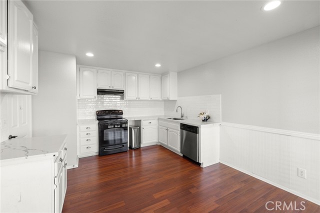 Detail Gallery Image 8 of 39 For 1053 Lakeview, Azusa,  CA 91702 - 2 Beds | 2 Baths