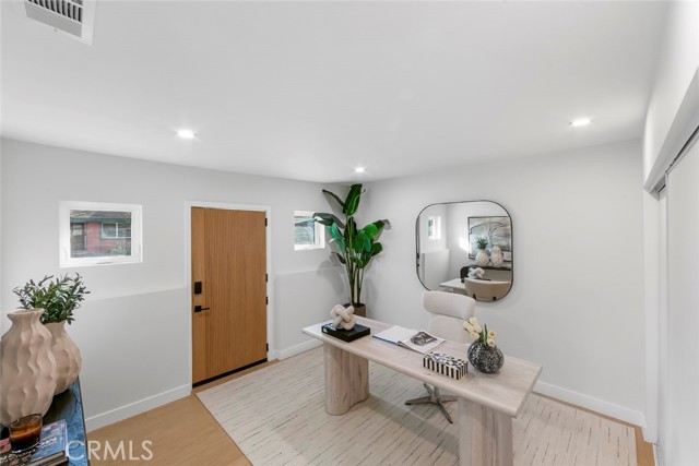 Detail Gallery Image 16 of 57 For 913 Junipero, Costa Mesa,  CA 92626 - 4 Beds | 2 Baths