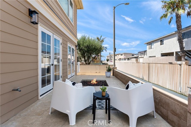 Detail Gallery Image 6 of 36 For 126 47th Street #1,  Newport Beach,  CA 92663 - 3 Beds | 2/1 Baths