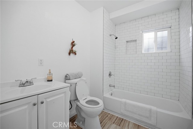 Detail Gallery Image 28 of 44 For 1345 W 51st Pl, Los Angeles,  CA 90037 - 6 Beds | 3 Baths