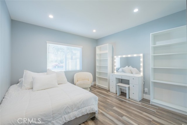 6436 Day Street, Tujunga CA: https://media.crmls.org/medias/5f835bf9-e621-4637-a672-8b30c7ac6174.jpg