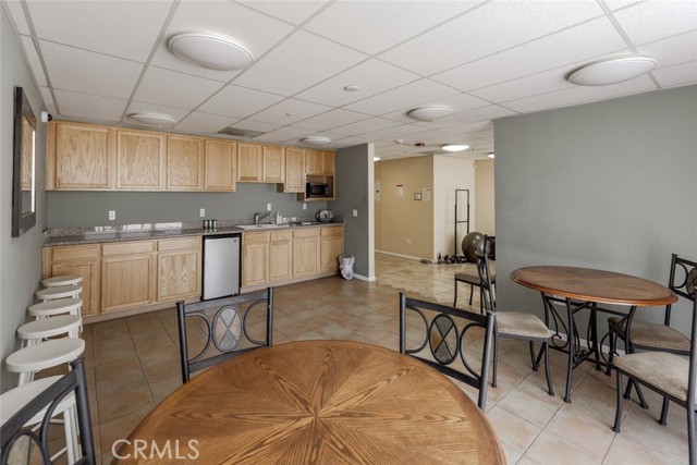 11124 Burbank Boulevard, North Hollywood CA: https://media.crmls.org/medias/5f8361a5-b568-4e91-9e22-307f3421fc13.jpg