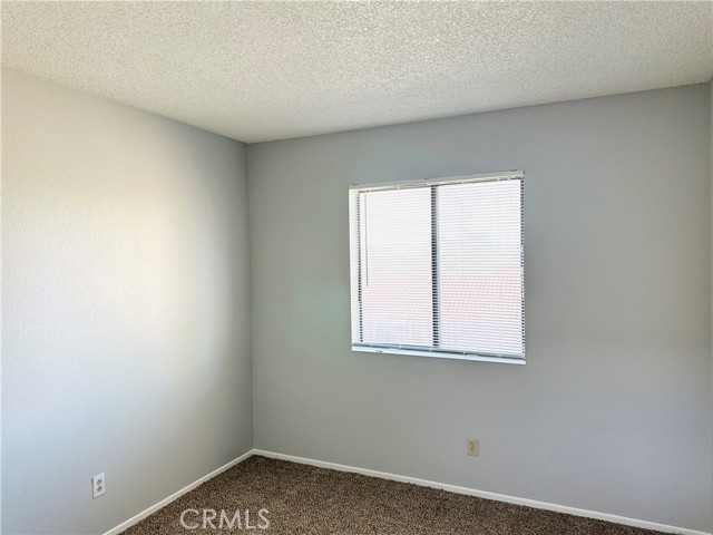Detail Gallery Image 7 of 12 For 12205 Champlain St, Moreno Valley,  CA 92557 - 3 Beds | 2 Baths
